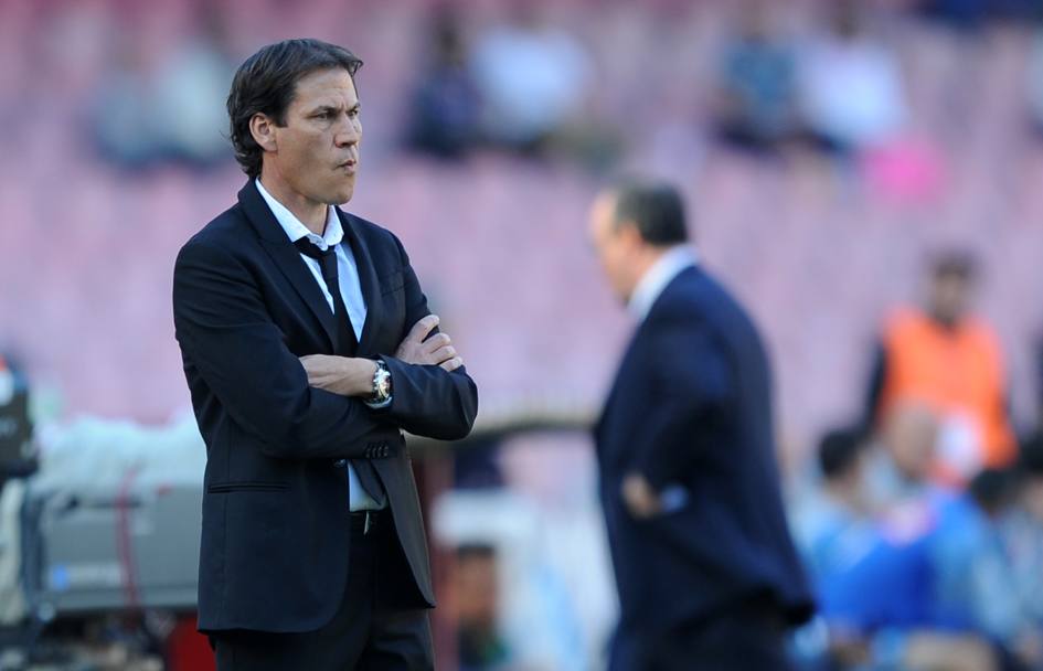 La preoccupazione del tecnico della Roma, Rudi Garcia, a fine primo tempo.